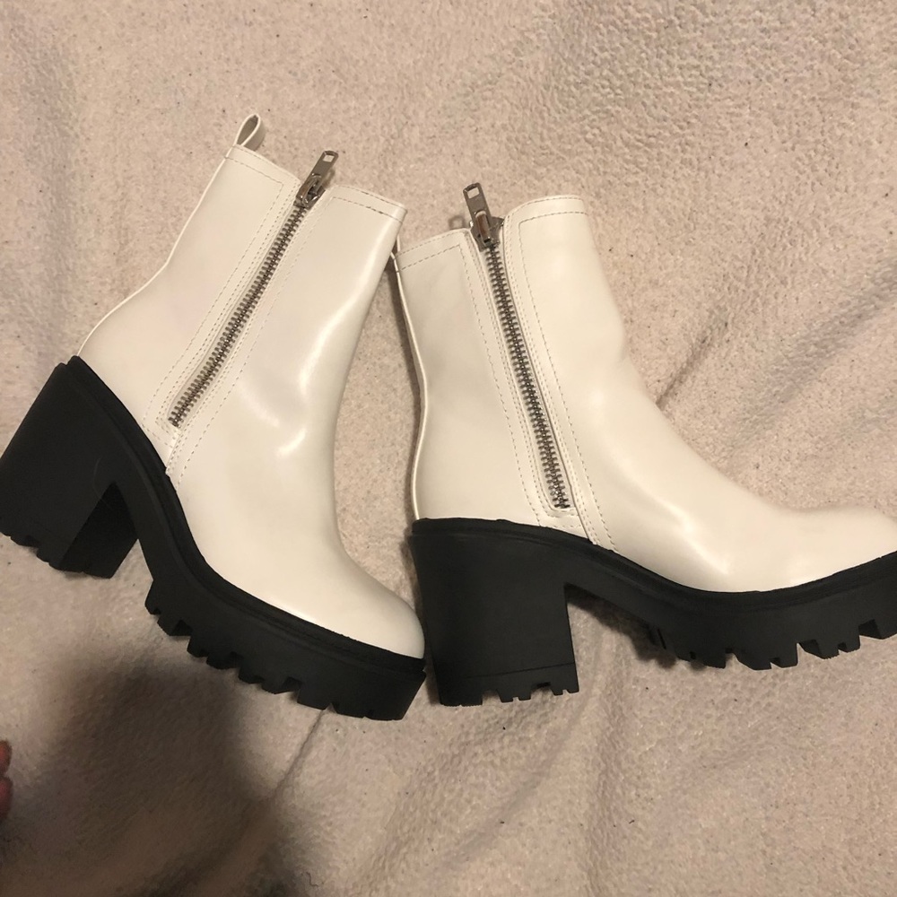 Urban outfitters white boots